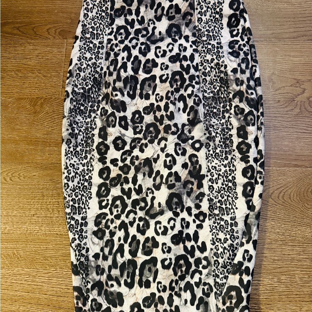Zara Leopard Print Women's Skirt size small NWT